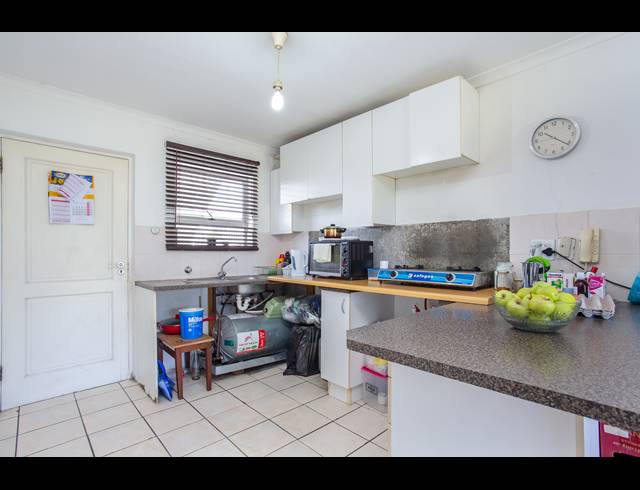2 BEDROOM APARTMENT SOLD IN LANSDOWNE